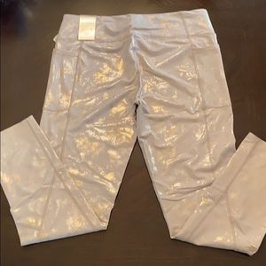 Victoria’s Secret leggings, NWT, Cell phone pocket